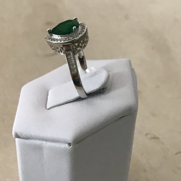 Sale $30! Sterling Pear Shape Halo Emerald Cz Ring. - Picture 12 of 16